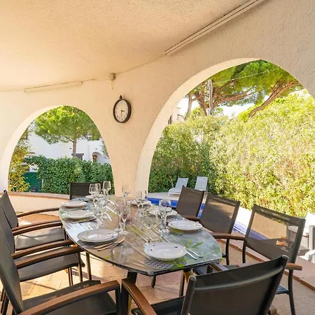 Villa Anais